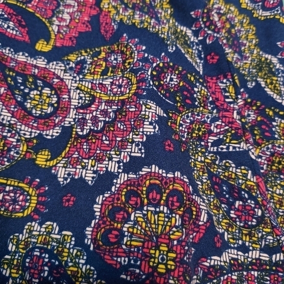 Lularoe buttersoft leggings tall - Picture 9 of 12